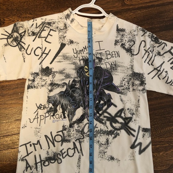 Vintage DC Cat Woman Batman graffiti print 2 sides- US Small Top Crop top- Rare - Picture 9 of 10